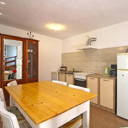 Holiday home Mit Privatpool Fuer 6 Personen Ca 85 Qm In Valtura, Istrien Suedkueste Von Istrien Valtura