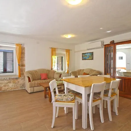 Mit Privatpool Fuer 6 Personen Ca 85 Qm In Valtura, Istrien Suedkueste Von Istrien Holiday home *
